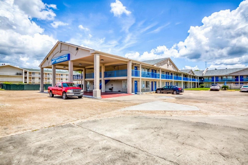 OYO Hotel Baton Rouge East I-12 Main image